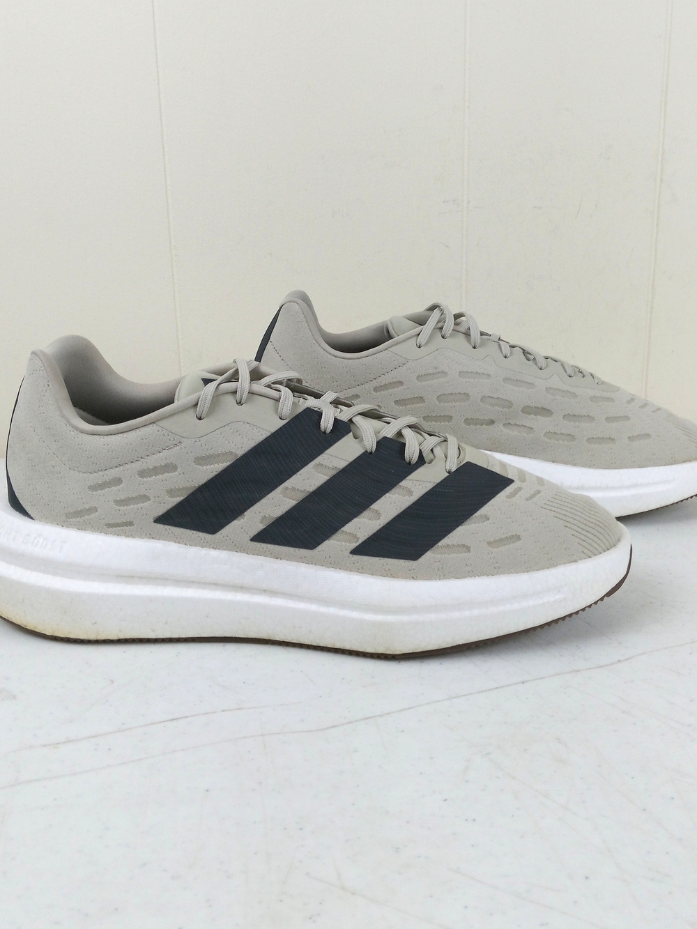 Adidas Boost Men's Lightweight Running Shoes - Light Gray/Black Size 12